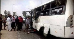 مقتل 7 أشخاص واصابة 7 اخرين في إطلاق نار على حافلة للاقباط قرب دير الأنبا صموئيل بالمنيا