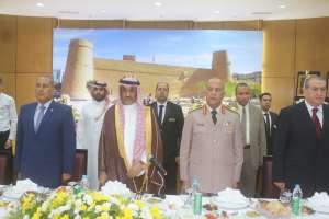 محافظ السويس وقائد الجيش الثالث ومدير الامن يشاركون  القنصلية السعودية في احتفالها باليوم الوطنى 87