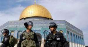 وكالات : إسرائيل تمنع سكان غزة من إحياء &quot;ليلة القدر&quot; بالمسجد الأقصى