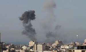 جيش الاحتلال يقصف نفقا على حدود غزة وسقوط قتلى وجرحى