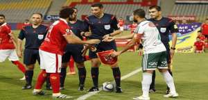 الأهلي ينشد استعادة التوازن أمام المصري القياسي