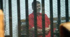 جنايات القاهرة تقضي بالمؤبد لمحمد مرسي و2 اخرين في قضية التخابر مع قطر