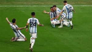 «الأرجنتين إلى التاريخ للمرة الثالثة»..