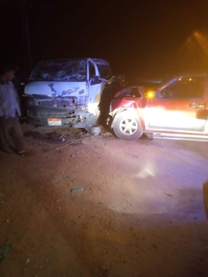 9 مصابين نتيجة تصادم  سيارة ميكروباص مع سيارة نصف نقل   بطريق وصلة هاويس الشلوفة