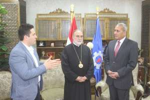 محافظ السويس يستقبل ممثل بطريركية الاسكندرية