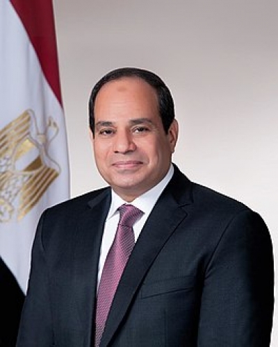 &quot;السيسي&quot;الدولة مستعدة لتقديم دعم ضخم لتقديم أعمال فنية لبناء وعي المصريين ولتجديد الخطاب الروحي المصري