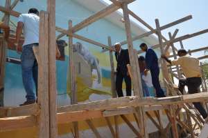 الهياتمي يتابع أعمال إنشاء جدارية (حلم سويسي)علي الكورنيش