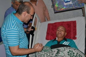 حزب مستقبل وطن بالسويس يزور الفدائى محمود طه للاطمئان على حالته الصحية