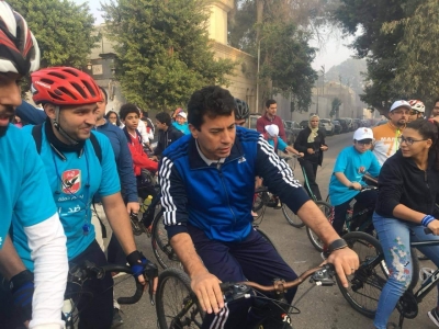 وزير الرياضة يقود ماراثون للدراجات وماراثون للمشي بمحافظة القاهرة