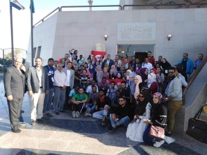 وفود 12 دولة عربية المشارك فى سفينة قناة السلام يقوم بجولة سياحية فى محافظة السويس وينبهر بالمتحف