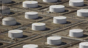 بدء تنفيذ المشروع القومى لتخزين النفط الخام فى الصحراء الشرقية و الإنتهاء منه خلال 6 اشهر.