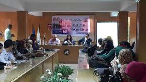 بالصور ..المجلس القومي للمرأة بالسويس يناقش الادارة المحلية في مصر وادارة الحملات الانتخابية
