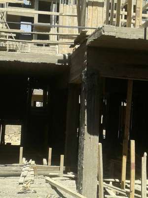 اسكان السويس يصدر قرار إيقاف لاحد عمارات الاسكان الاجتماعي بمدينة احمد زويل