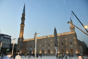 صلاة  الجمعة الأولى من رمضان في مسجد الإمام  الحسين    وصلاة التراويح بدءا من يوم السبت القادم
