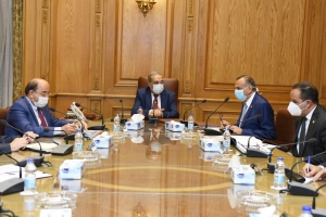 وزير الدولة للإنتاج الحربي يطلع على إمكانيات 6 شركات والأكاديمية المصرية للهندسة والتكنولوجيا المتقدمة