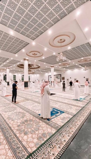 السعودية تعيد إغلاق ٧١ مسجدًا تمّ فتحهم بسبب «كورونا»
