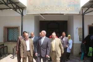 حامد يتفقد أعمال التطوير بمستشفى السويس العام