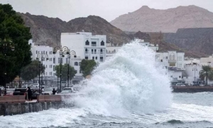 الاعصار المداري &quot;شاهين&quot; يضرب سلطنة عمان