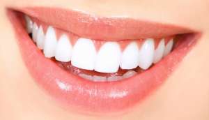 السويد تعلن توفير الرعاية المجانية للأسنان لمن أقل من 23 عاما.