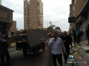 حملات مكبرة بحي الاربعين بالسويس لتنفيذ القانون لاعادة الانضباط للشارع