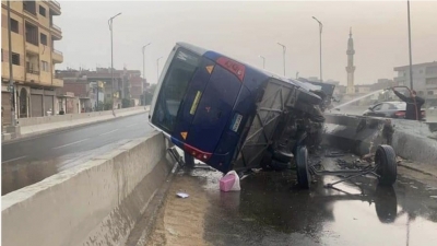 إصابة 18 بينهم أطفال في انقلاب أتوبيس المدرسة الانجيلية بالقاهرة  بطريق المنصورة -القاهرة