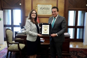 عبد الغفار يستقبل سفيرة دولة كوبا لدى مصر لبحث سبل التعاون في القطاع الصحي