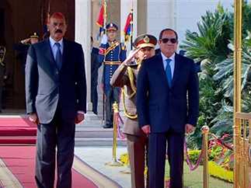 الرئيس السيسي يستقبل نظيره الإريتري في قصر الاتحادية