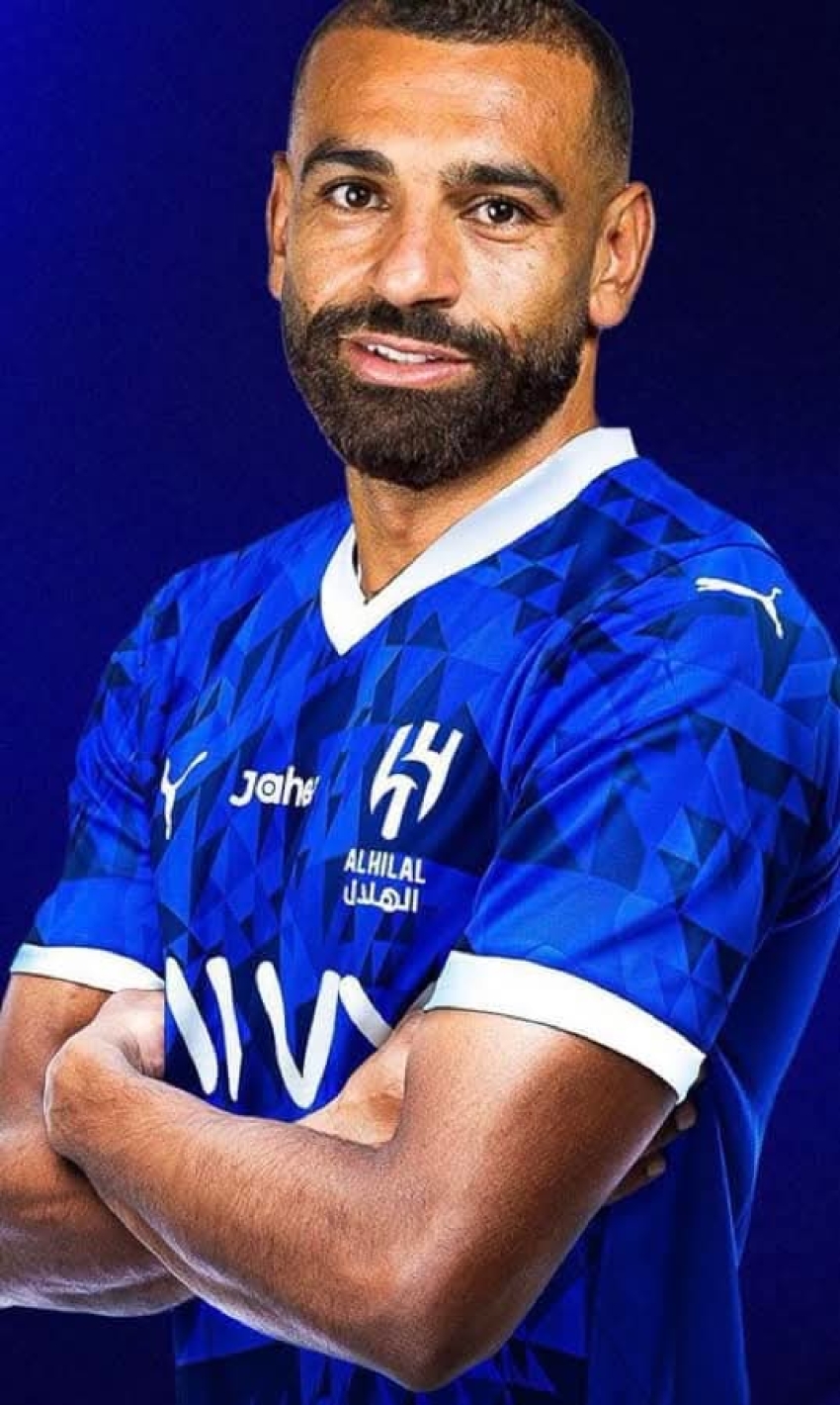 رسميًا.. محمد صلاح في الهلال السعودي تركي آل الشيخ ينشر صورة الفرعون بالقميص الأزرق