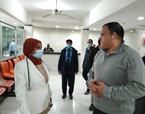 وكيل وزارة الصحة يتفقد  أقسام الطوارئ بمستشفيات الحميات والصدر .