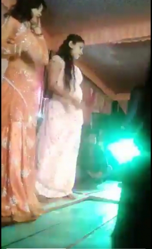 رصاصة فى وجه راقصة تفسد حفل زفاف بالهند