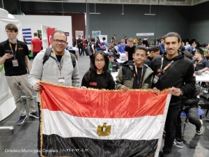 طالبان مصريان يفوزان بمسابقة عالمية لصناعة الروبوتات
