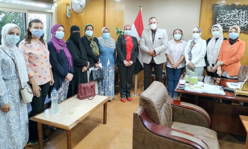 الحفناوى يستقبل رئيس الإدارة المركزية للصيدلة بوزارة الصحة والسكان
