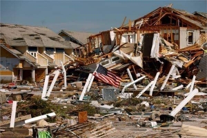 الإعصار مايكل يدمر قاعدة تيندال الأمريكية..ويسبب خسائر بـ30 مليار دولار