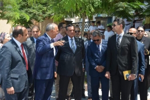 وزير التنمية المحلية ومحافظ القليوبية يتفقدان أعمال تطوير كورنيش النيل ببنها وممشي أهل مصر
