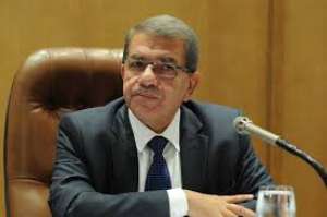 عامر يذكى وزير المالية المصرى محافظالمصر لدى البنك الاسيوى