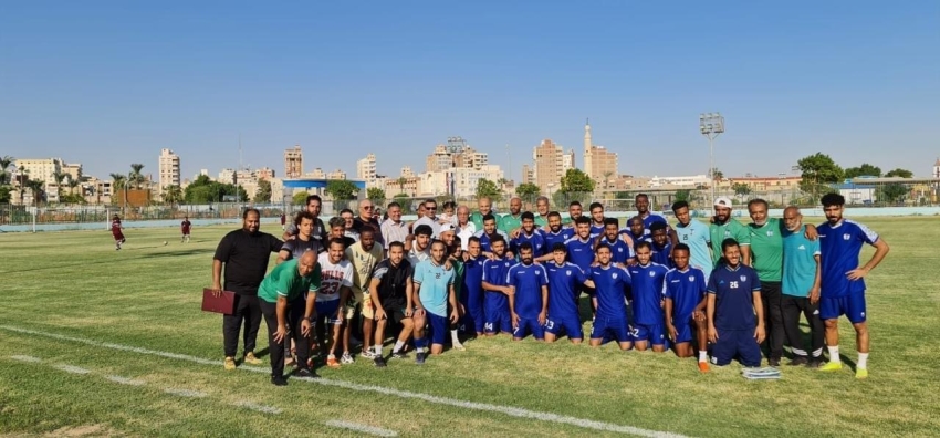 محافظ السويس يناشد الجهاز الفني واللاعبين ببذل الجهد من أجل الصعود للدوري الممتاز