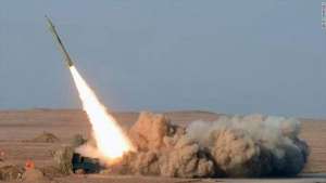 الحوثيون يطلقون صاروخا باليستيا على الرياض