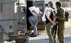 قوات الاحتلال تعتقل 5 فلسطينيين في مناطق متفرقة