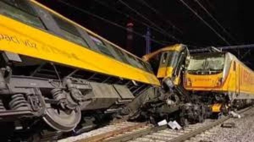 حادث اصطدام قطارين في التشيك