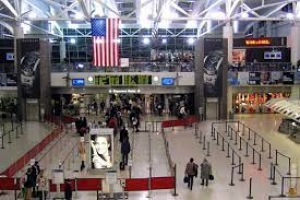 الولايات المتحدة تختبر آلية جديدة للتحقق من هوية المسافرين