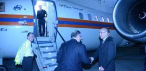 وزير النقل الروسي يغادر مطار القاهرة بعد متابعته حادث تحطم الطائرة المنكوبة