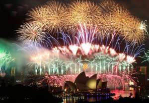 استراليا أول دولة تحتفل بالعام الجديد