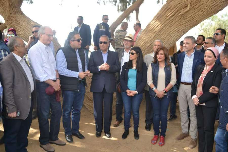 وزيرا الآثار والسياحة ومحافظ السويس والنواب يتفقدون مشروع تطوير منطقة عيون موسى