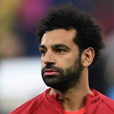 محمد صلاح اللاعب المصرى يتبرع لأهالي فلسطين عن طريق الهلال الأحمر المصرى