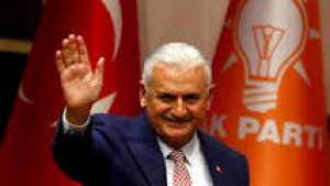 رئيس وزراء تركيا  : تم تطهير الجيش من  عناصر  ( فيتو )