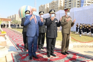 بالصور: وضع أكاليل الزهور علي قبر الجندي المجهول بمناسبة عيد الشرطة بالسويس 