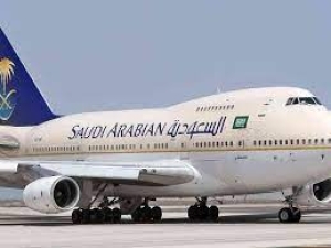السعودية تقرر إلغاء لاصق تأشيرات العمل والزيارة وتأشيرة الإقامة الصادرة من (قنصليات) المملكة فى 12 دولة
