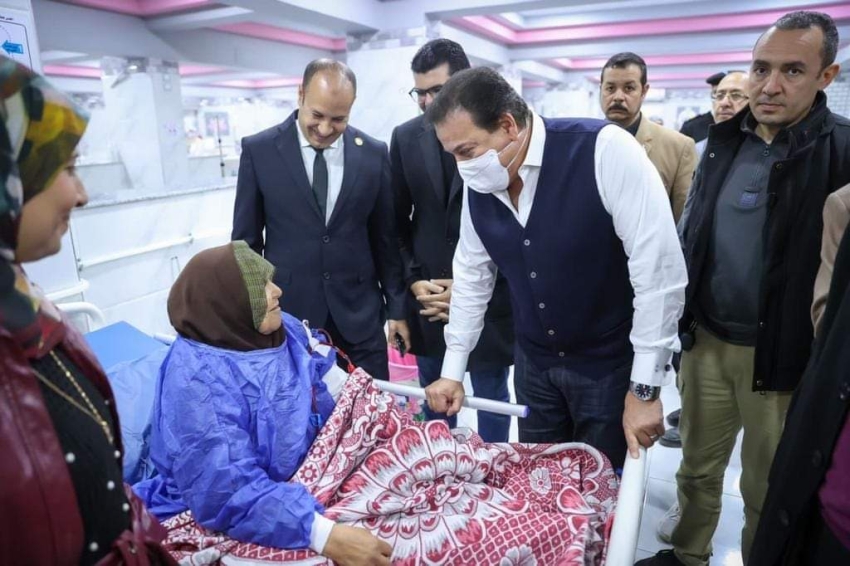 عبد الغفار يتفقد مستشفى أبو كبير المركزي و يشيد بجودة الخدمات الطبية بوحدة الكلى الصناعي