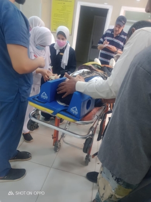 اصابة ٣ افراد من اسرة واحدة بعد بوابة الكيلو ١٠٩ طريق السويس القاهرة