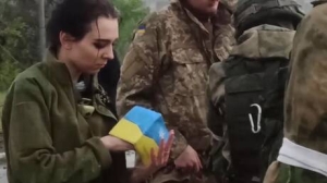 فرار مذعور لفئة من النساء الأوكرانيات إلى الخارج